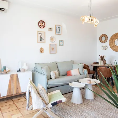 L54 1bdr Promenade Sea View Ac & Balcony Appartamento *