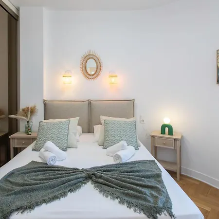 L54 1bdr Promenade Sea View Ac & Balcony Appartamento