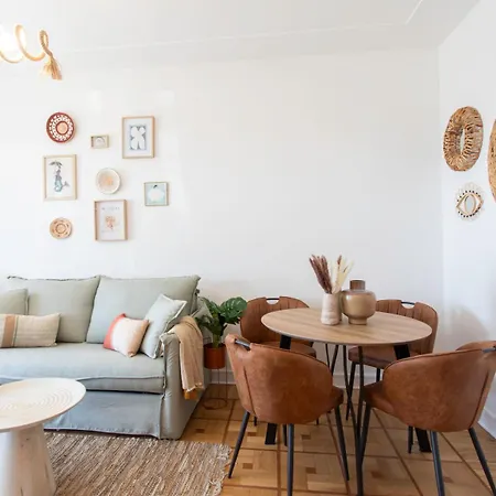 L54 1bdr Promenade Sea View Ac & Balcony *